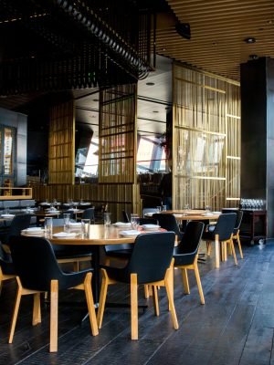 photo-1517248135467-4c7edcad34c4